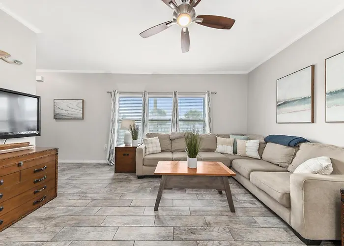 Cozycoastalretreat - Steps2beach - Roomyescape